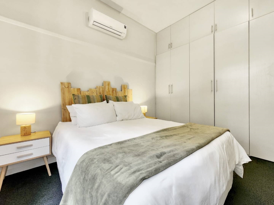 2 Bedroom Property for Sale in Sea Point Western Cape